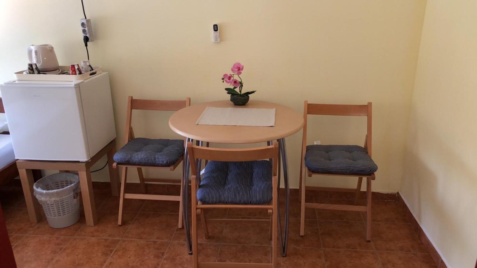 Rooms Salvia โพลเช ภายนอก รูปภาพ