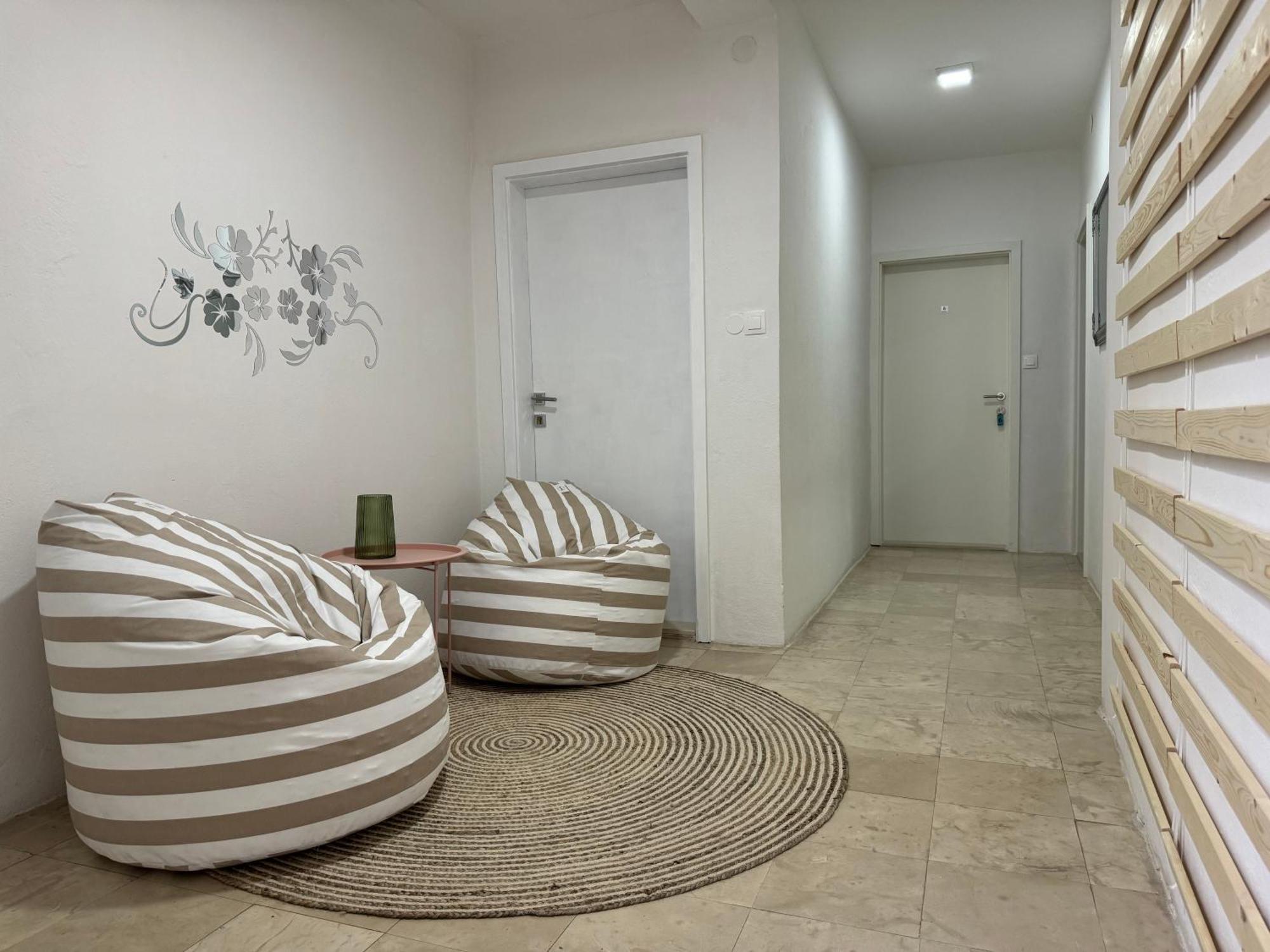 Rooms Salvia โพลเช ภายนอก รูปภาพ